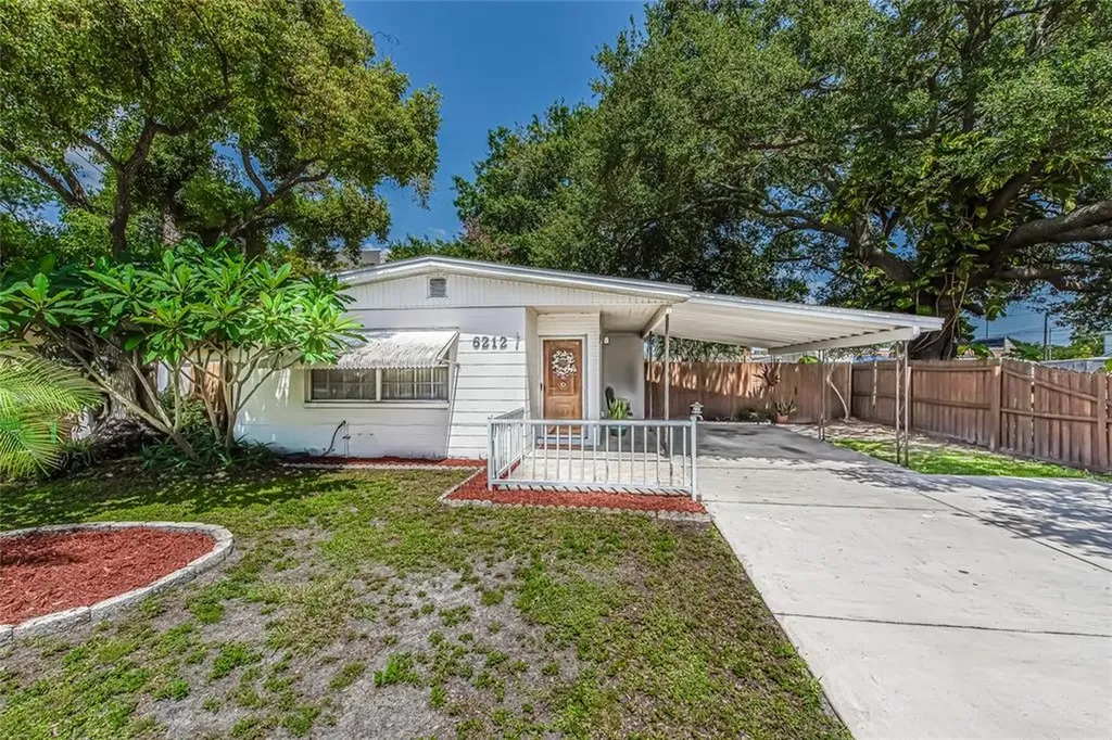 6212 S Harold Avenue Tampa FL 33616