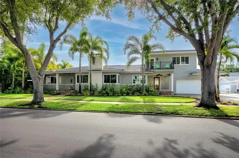 1800 Locust Street NE St Petersburg FL 33704