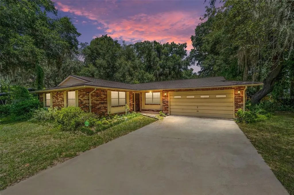 1516 Spanish Avenue Leesburg FL 34748