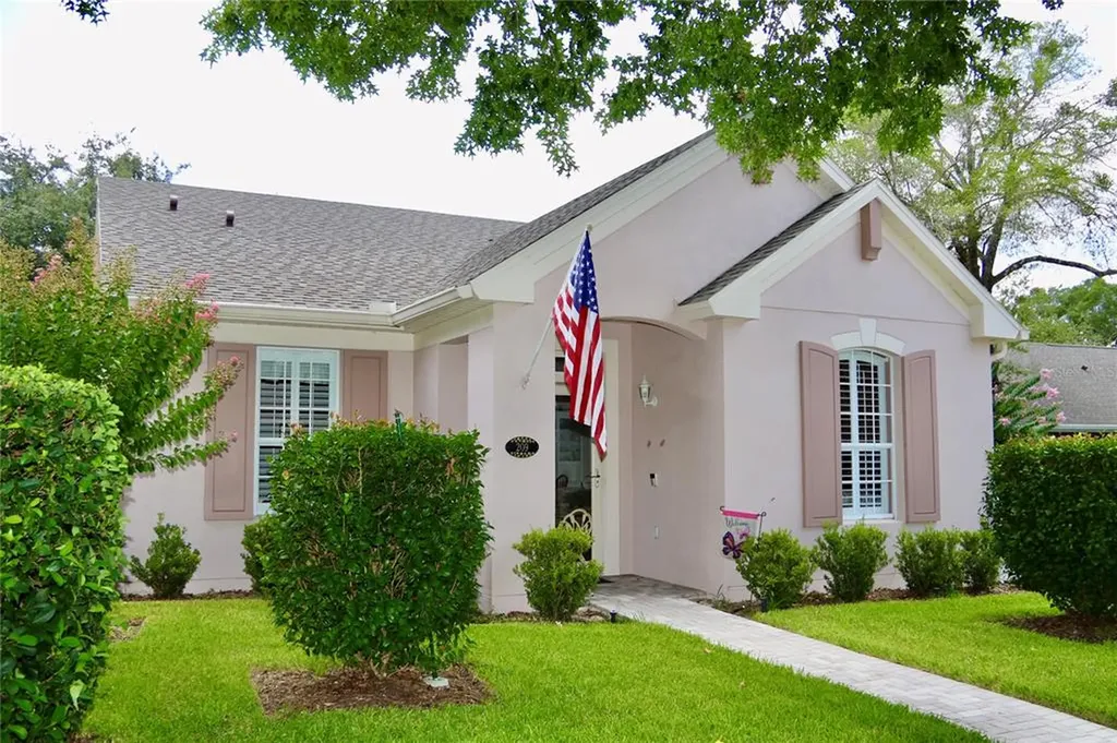 209 W Chancery Lane Deland FL 32724
