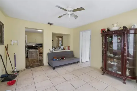 2908 N 17th Street Tampa FL 33605