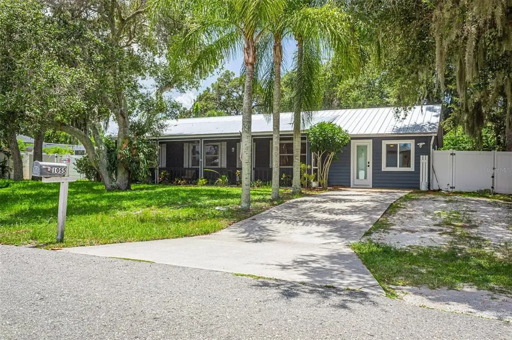1055 Tampa Road Venice FL 34293
