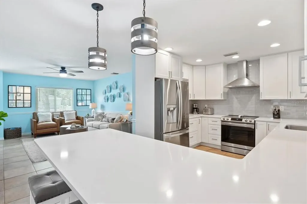 2729 Sydelle Street Sarasota FL 34237