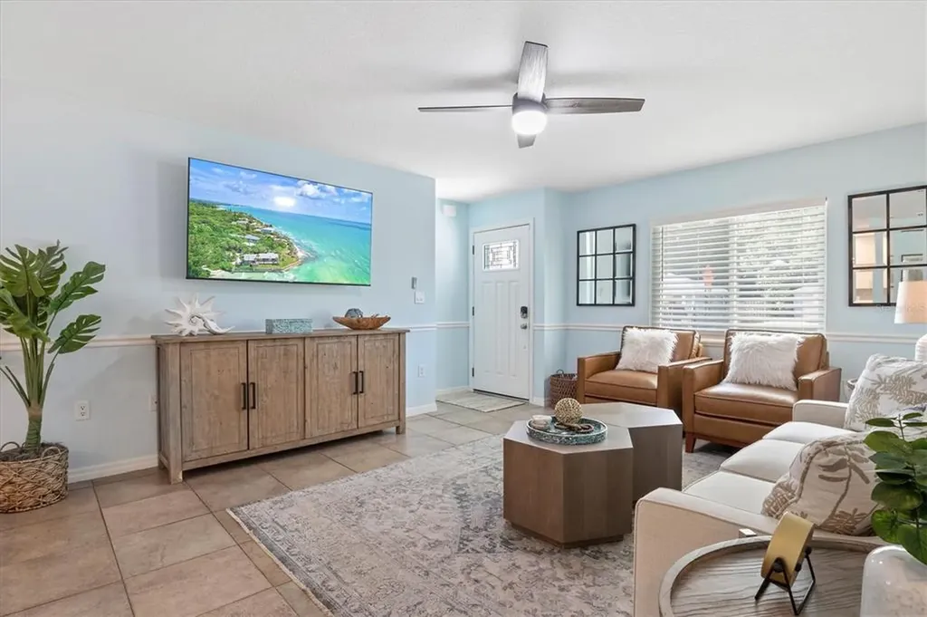 2729 Sydelle Street Sarasota FL 34237