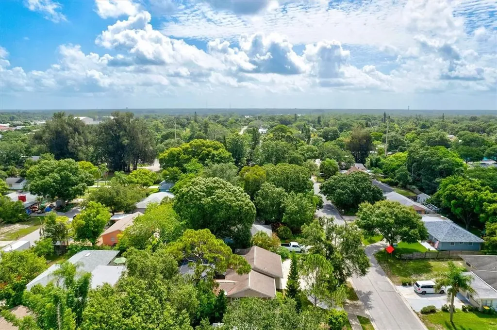 2729 Sydelle Street Sarasota FL 34237