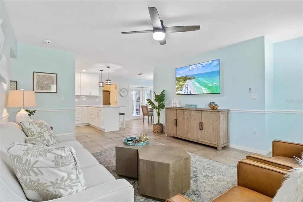 2729 Sydelle Street Sarasota FL 34237