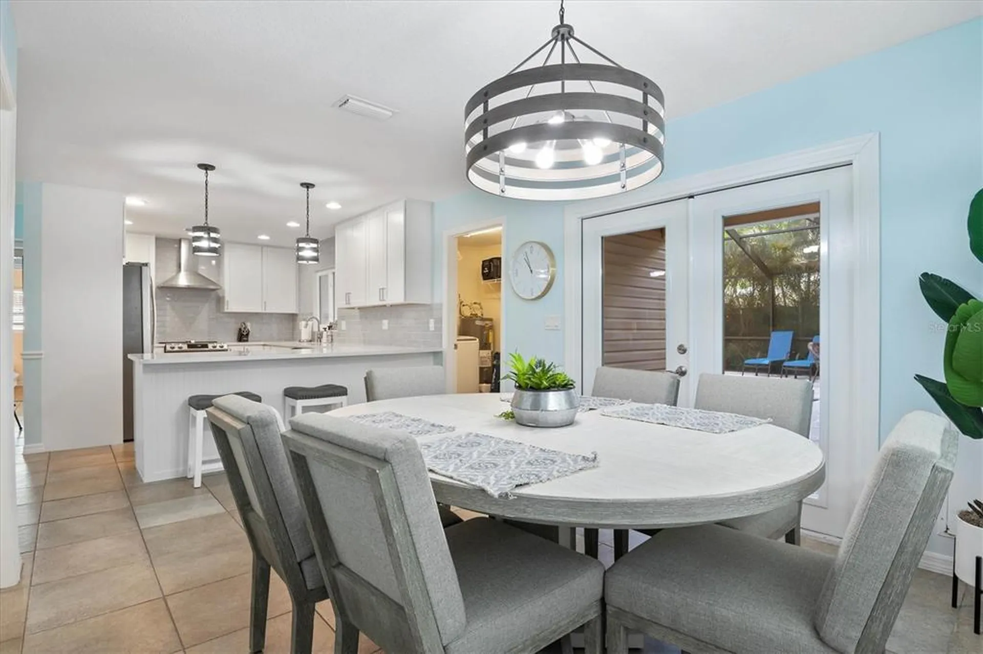 2729 Sydelle Street Sarasota FL 34237