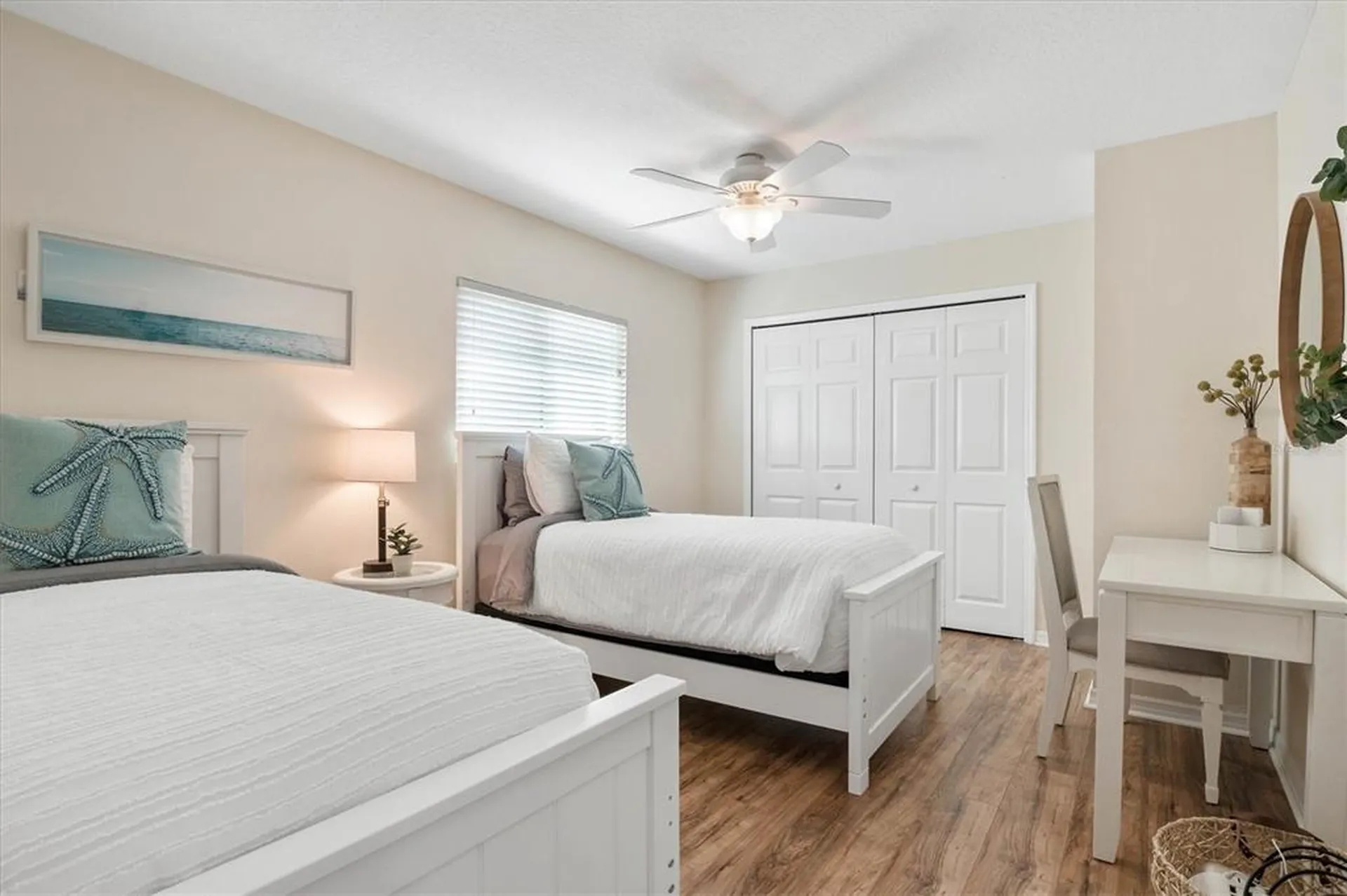 2729 Sydelle Street Sarasota FL 34237
