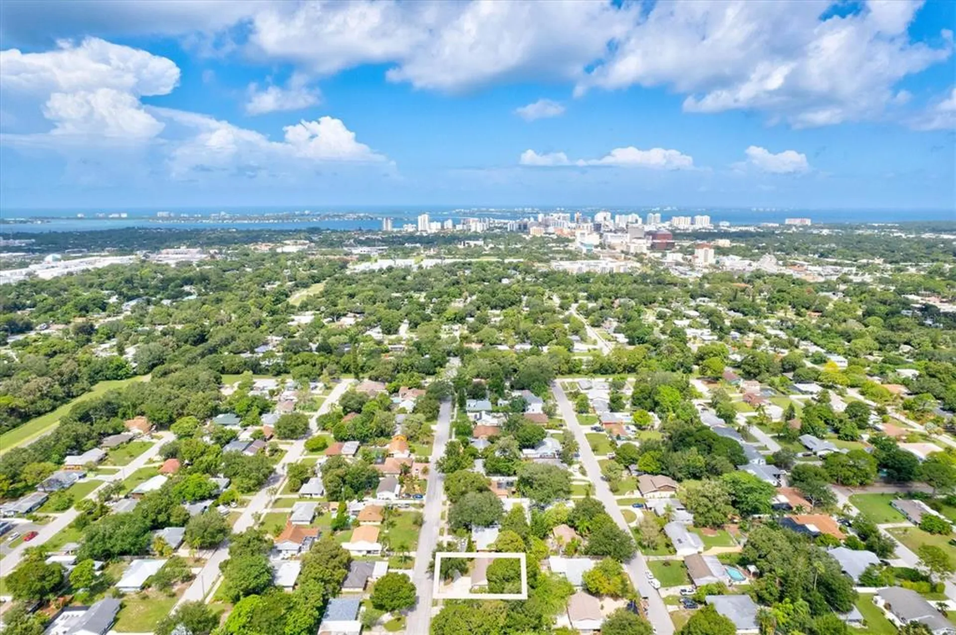 2729 Sydelle Street Sarasota FL 34237