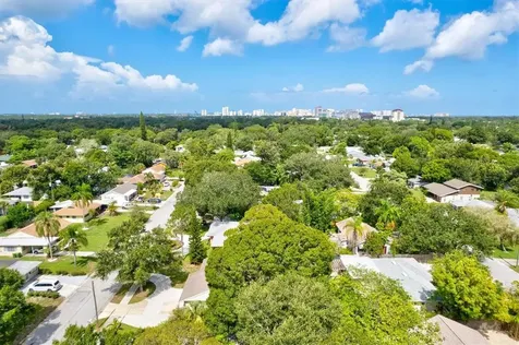 2729 Sydelle Street Sarasota FL 34237