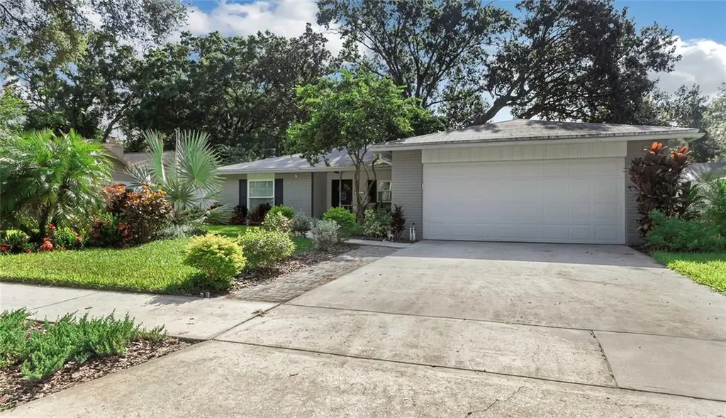 2312 Towery Trail Lutz FL 33549