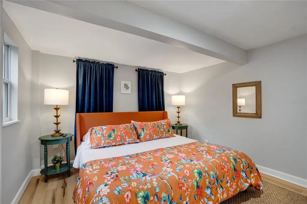 4705 Hollingsworth Avenue Sarasota FL 34233