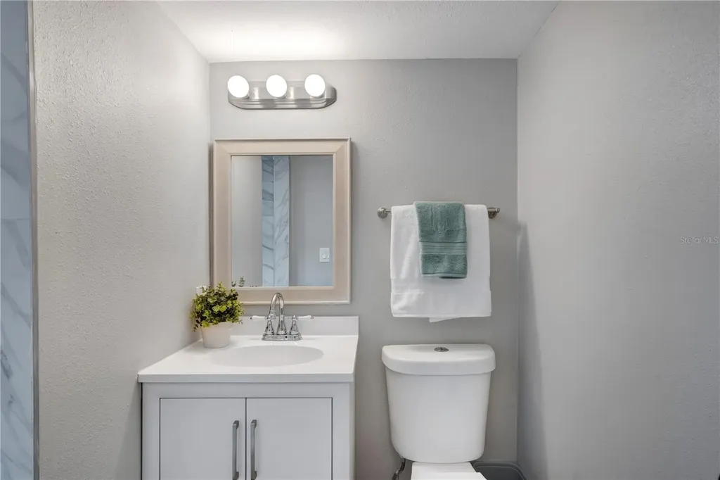4705 Hollingsworth Avenue Sarasota FL 34233