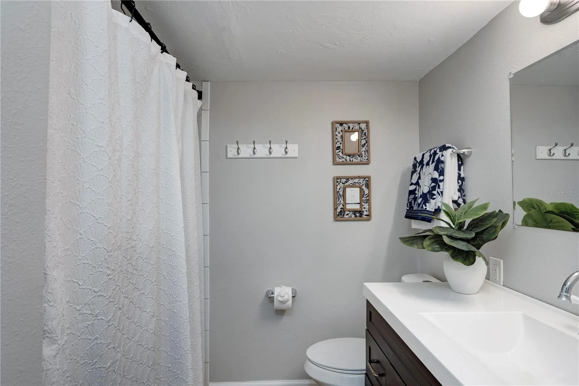 4705 Hollingsworth Avenue Sarasota FL 34233