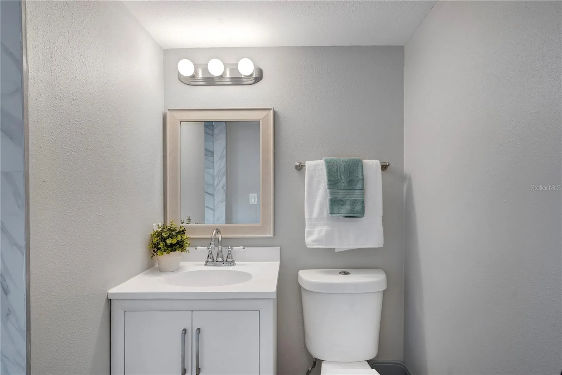 4705 Hollingsworth Avenue Sarasota FL 34233