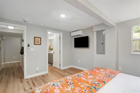 4705 Hollingsworth Avenue Sarasota FL 34233