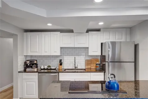 4705 Hollingsworth Avenue Sarasota FL 34233
