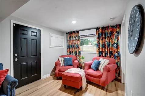4705 Hollingsworth Avenue Sarasota FL 34233