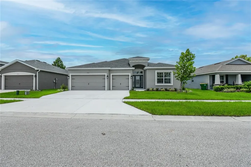 35006 Long Island Court Zephyrhills FL 33541