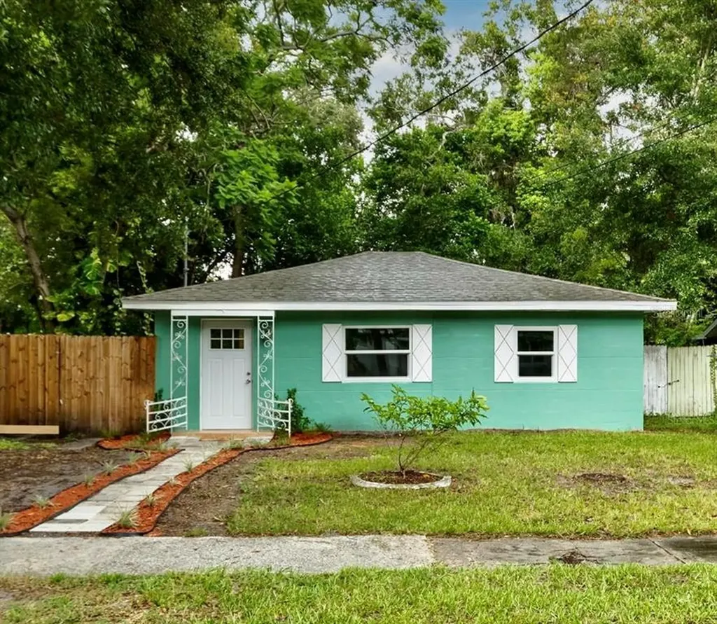 612 2nd Street SE Largo FL 33771