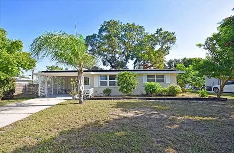 32 E Wentworth Street Englewood FL 34223