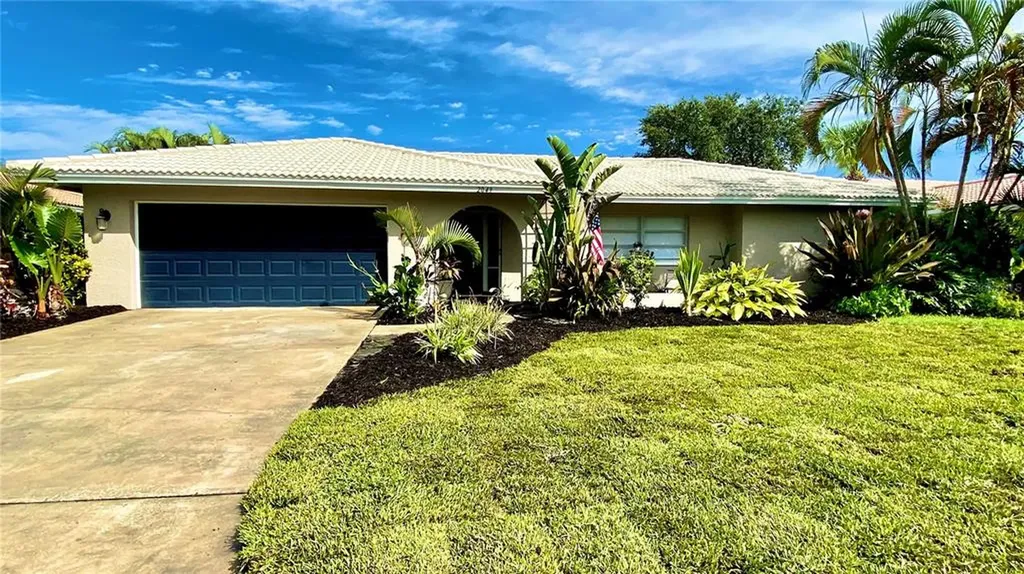 2049 Michigan Avenue NE St Petersburg FL 33703