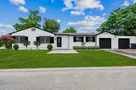 2422 34th Avenue N St Petersburg FL 33713