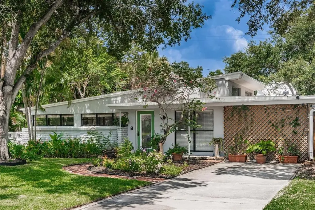 489 W Davis Boulevard Tampa FL 33606