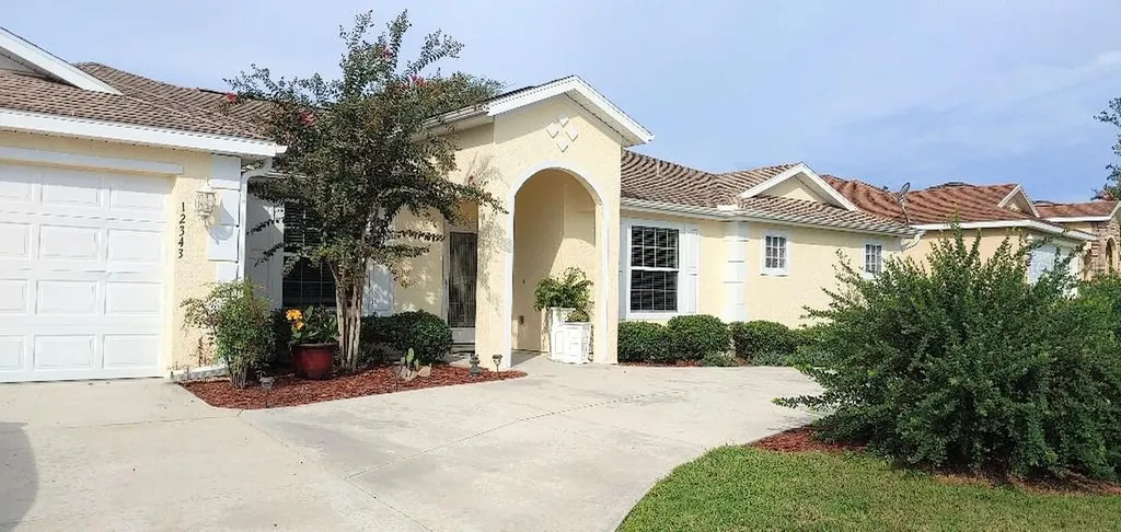 12343 NE 52nd Loop Oxford FL 34484