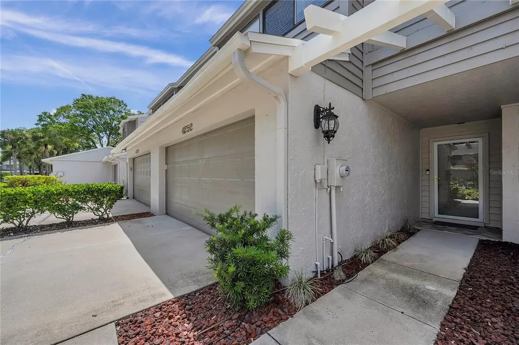 4252 Golf Club Lane Tampa FL 33618