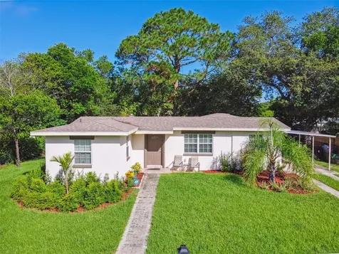 956 N Village Drive Deltona FL 32725