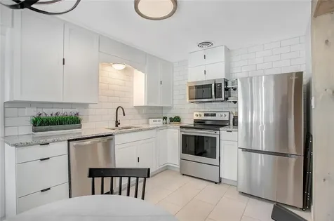 3895 55th Avenue N St Petersburg FL 33714