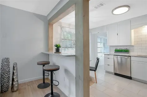 3895 55th Avenue N St Petersburg FL 33714