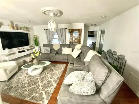 8401 Dimare Drive Orlando FL 32822