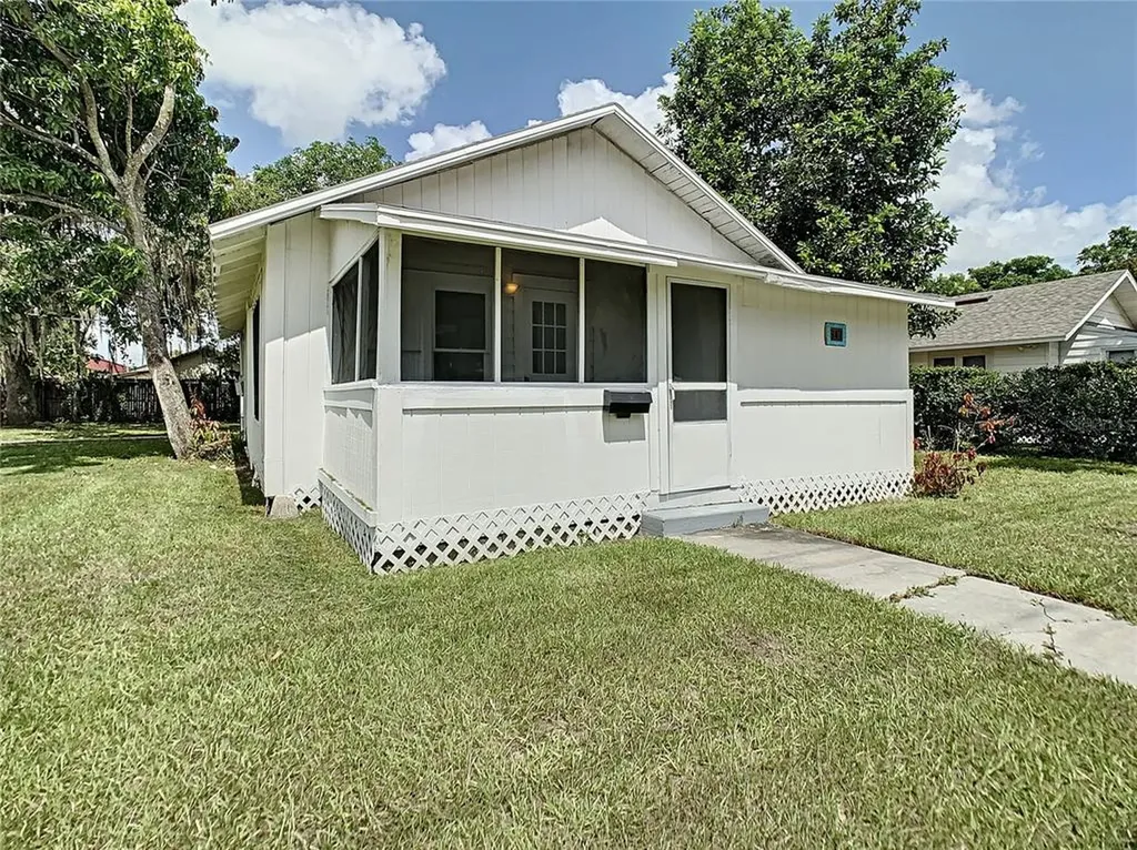 947 2nd Street SE Winter Haven FL 33880