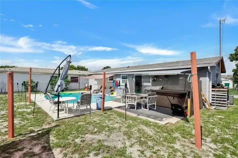 9829 Crofton Lane Port Richey FL 34668