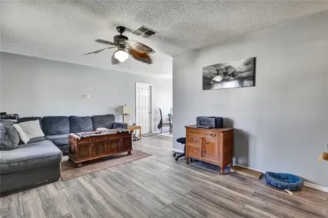 9829 Crofton Lane Port Richey FL 34668