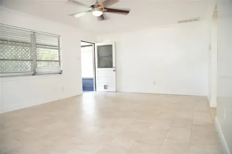 1106 W Hiawatha Street Tampa FL 33604