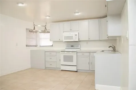 1106 W Hiawatha Street Tampa FL 33604