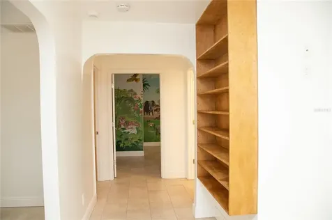 1106 W Hiawatha Street Tampa FL 33604