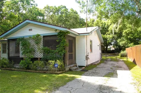 1106 W Hiawatha Street Tampa FL 33604