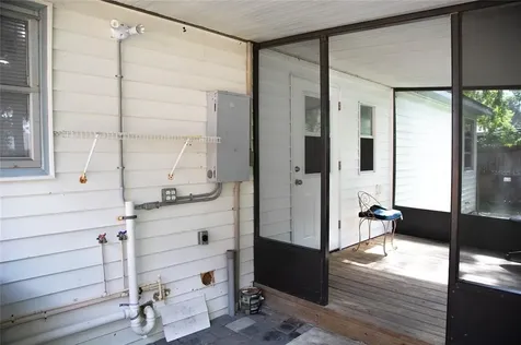 1106 W Hiawatha Street Tampa FL 33604