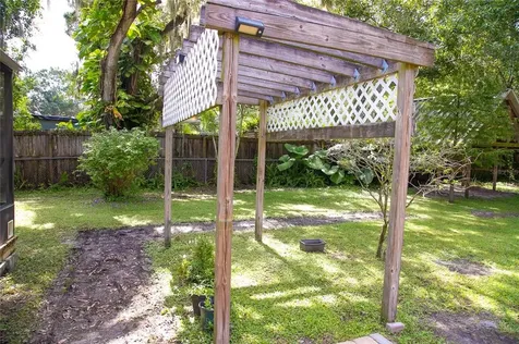 1106 W Hiawatha Street Tampa FL 33604