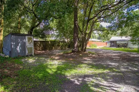 1106 W Hiawatha Street Tampa FL 33604