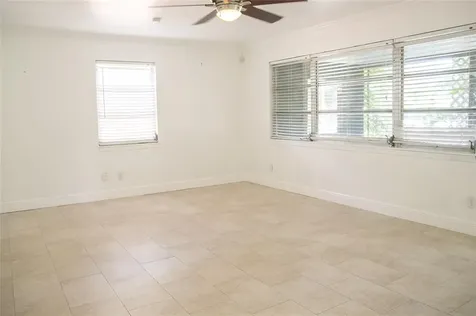 1106 W Hiawatha Street Tampa FL 33604