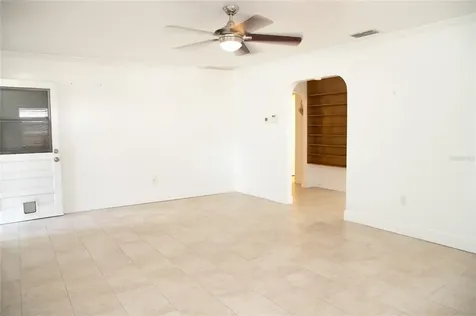 1106 W Hiawatha Street Tampa FL 33604