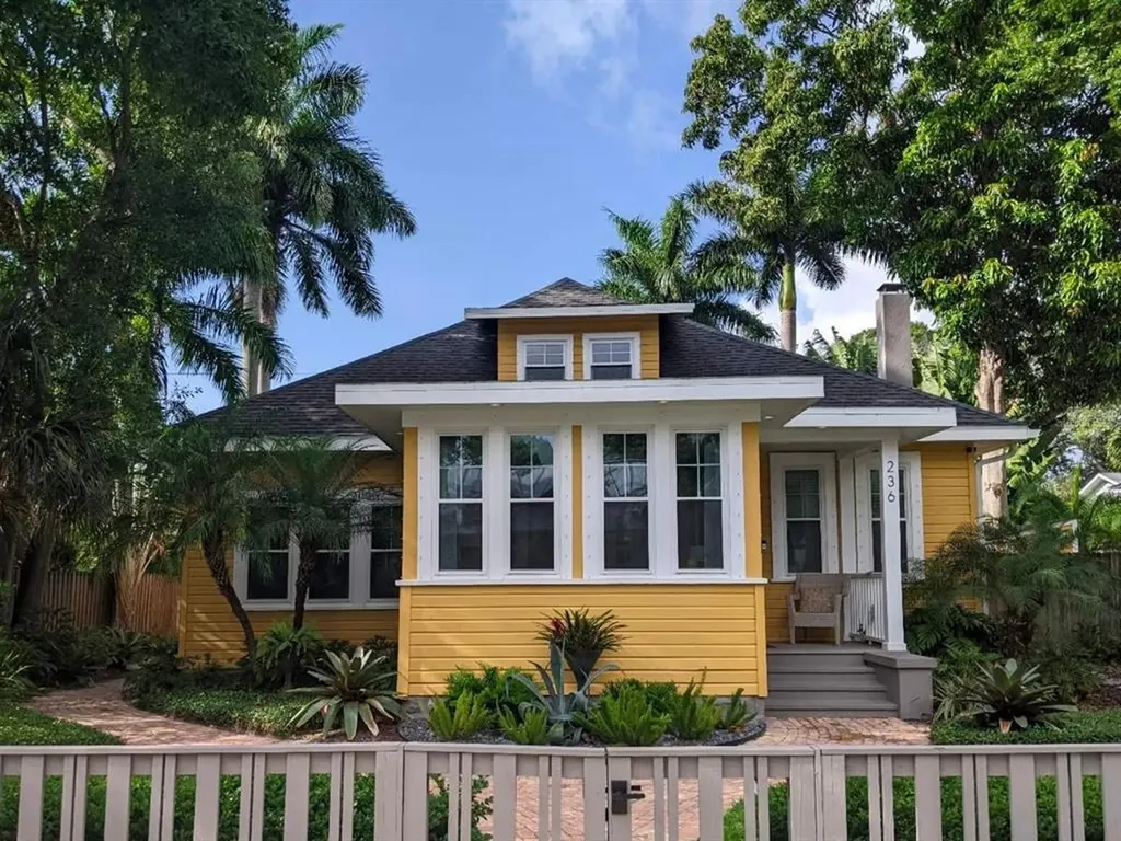 236 19th Avenue NE St Petersburg FL 33704