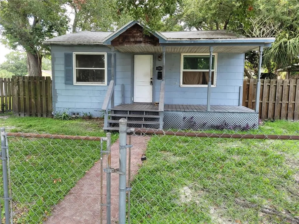 2521 32nd Avenue N St Petersburg FL 33713