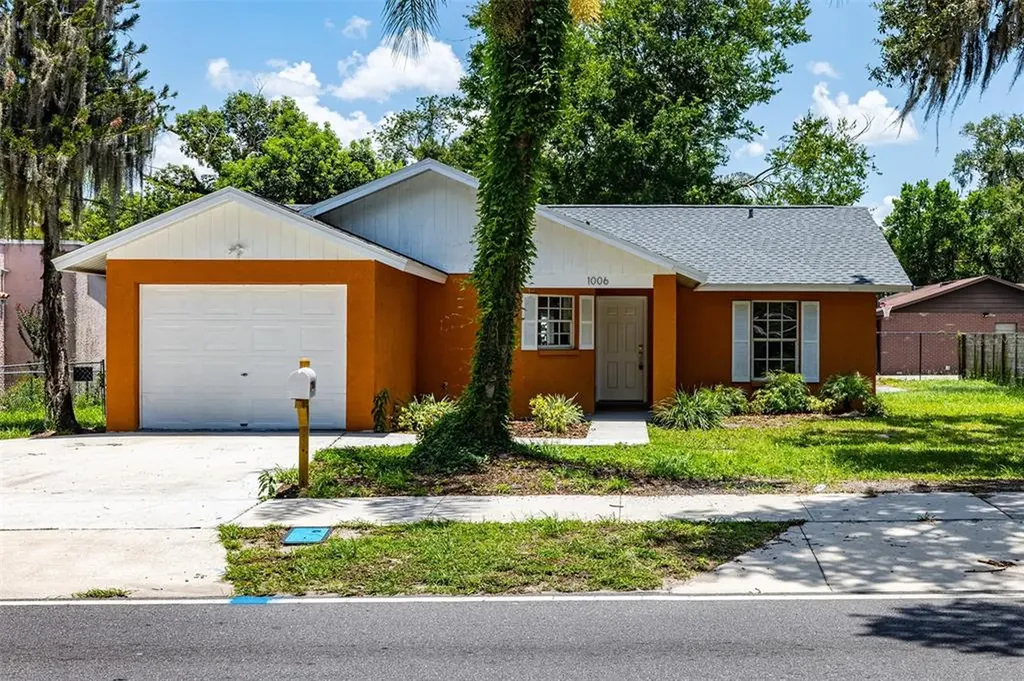 1006 N Wheeler Street Plant City FL 33563