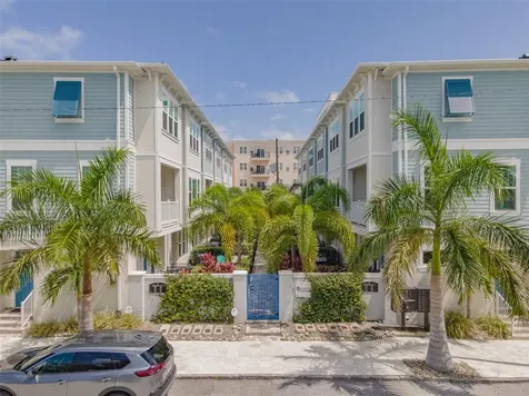 823 Burlington Avenue N St Petersburg FL 33701